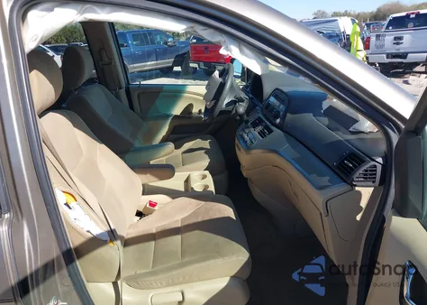 2010 Honda Odyssey Ex z USA, uszkodzony, nr VIN 5FNRL3H49AB062636